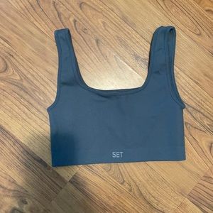 SET Active box cut sports bra